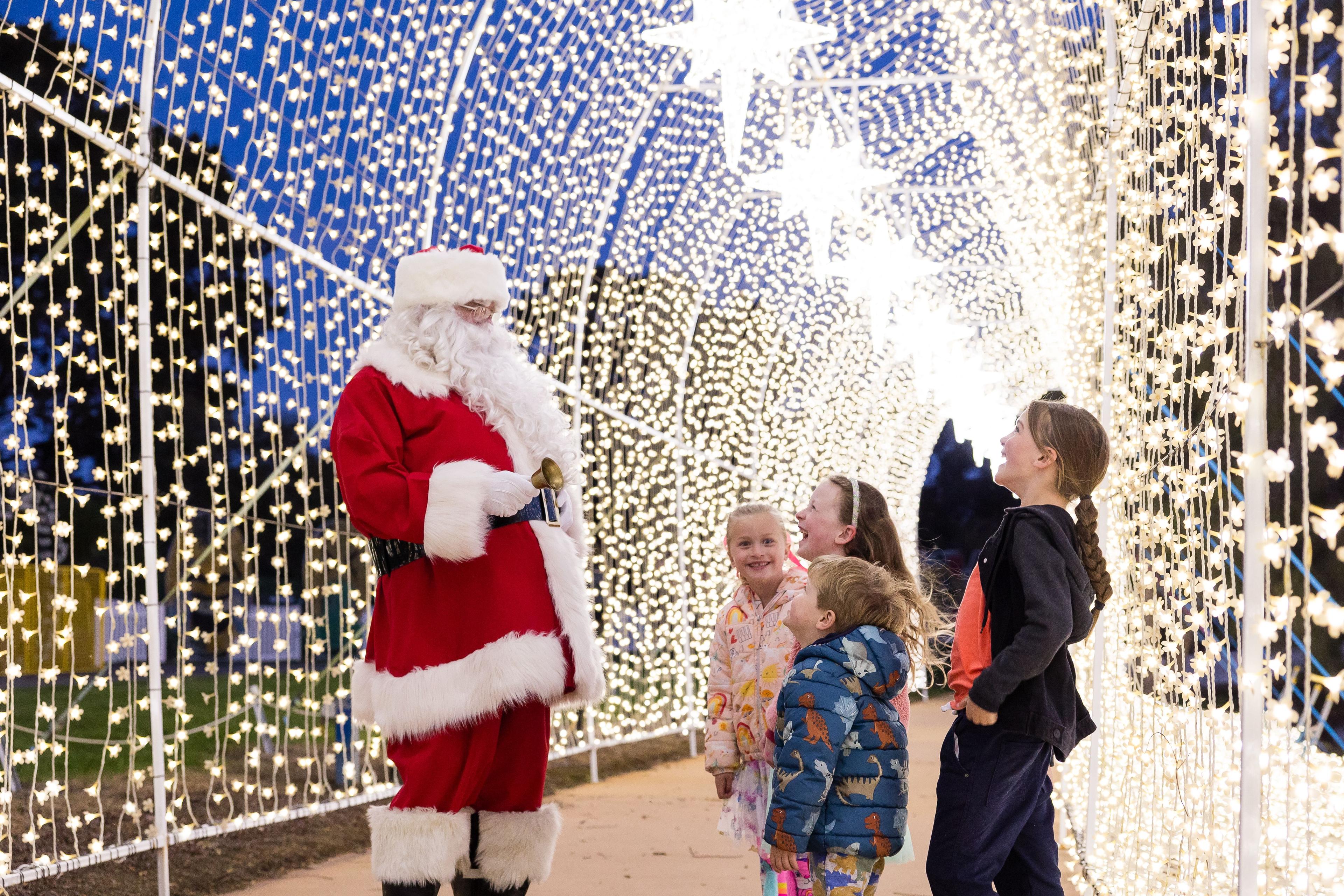 archway santa