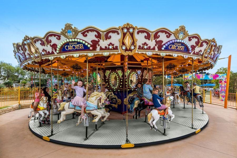 Grand Carousel