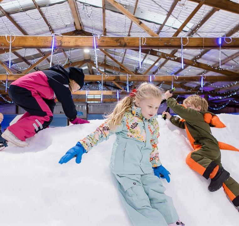 Adventure Park is an outdoor venue but we have lots of undercover areas, including our snow play zone & marshmallow toasting zones. Rug up & bring a brolly today just in case & get into the winter fun!